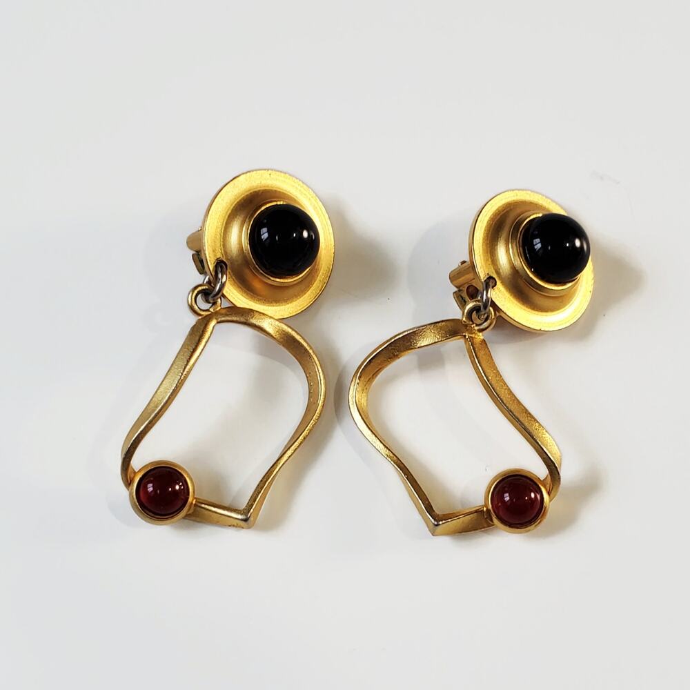 Vintage G.N. Buonanno Matte Goldtone Black Onyxy Carnelian Clip Earrings